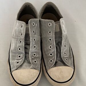 Converse Allstars unisex sneakers grey velvet. Size 5